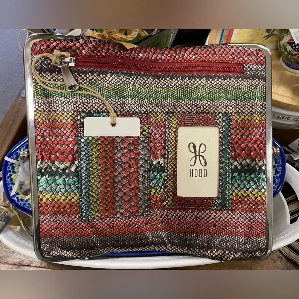 Hobo Lauren Wallet - Picture 3 of 3